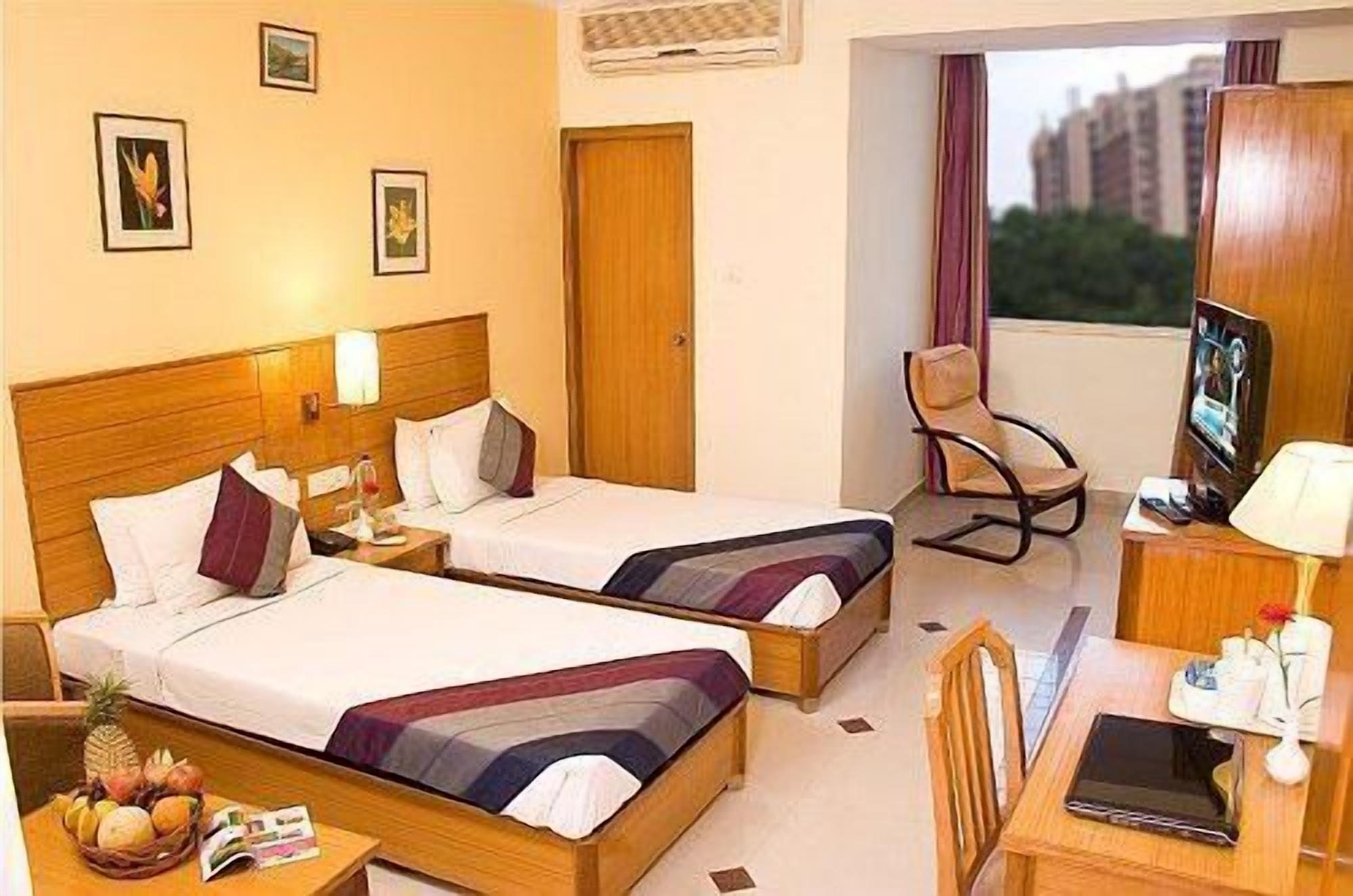 Ramanashree Brunton Hotel Bangalore Exterior foto