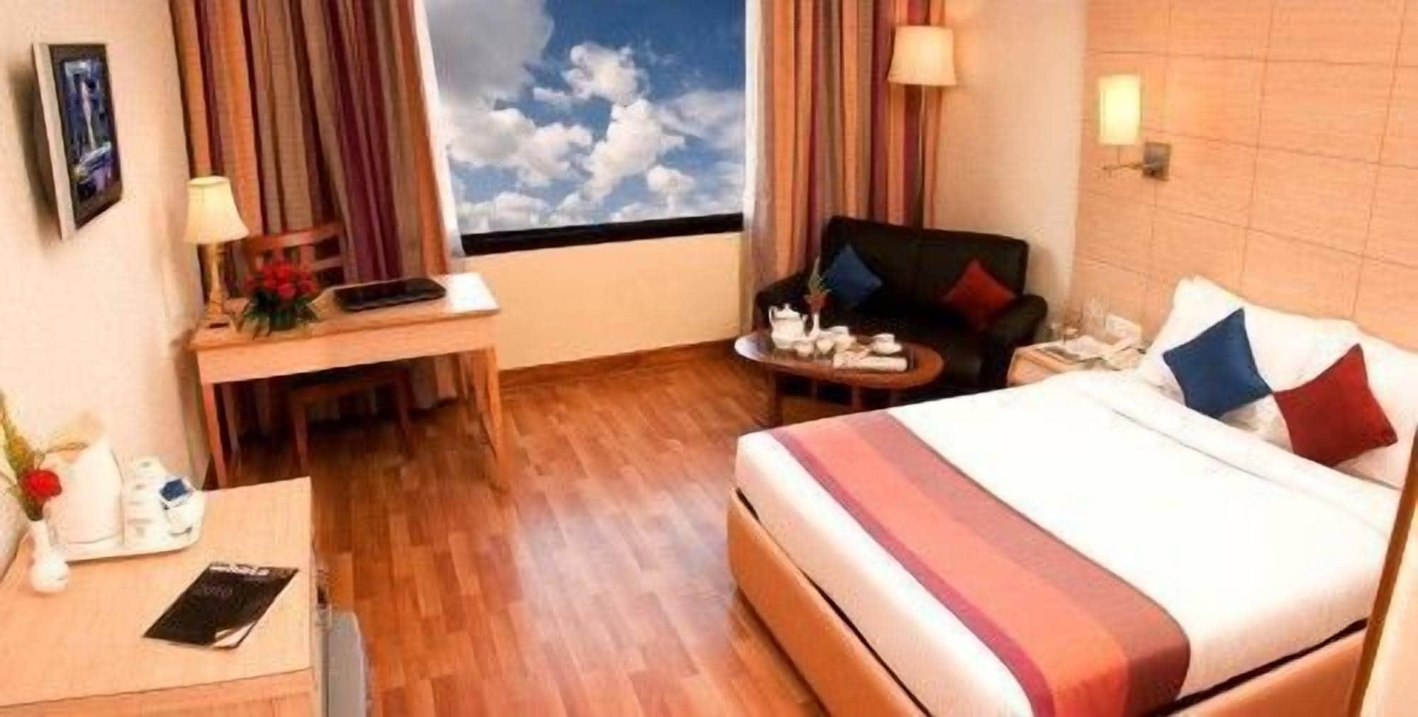 Ramanashree Brunton Hotel Bangalore Exterior foto