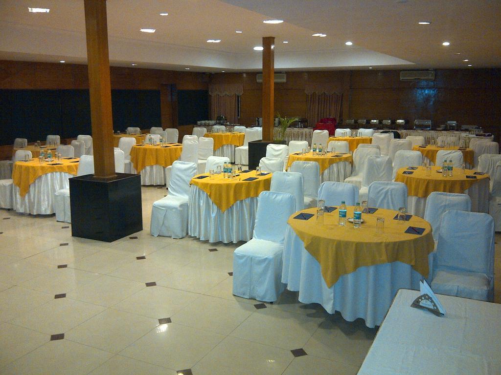 Ramanashree Brunton Hotel Bangalore Exterior foto